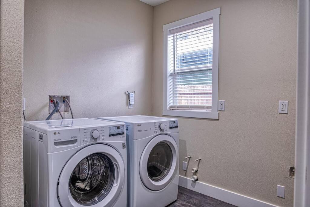 4Br Victorian Walk To Uc Davis & Shriner Med Cen Villa Sacramento Exteriör bild